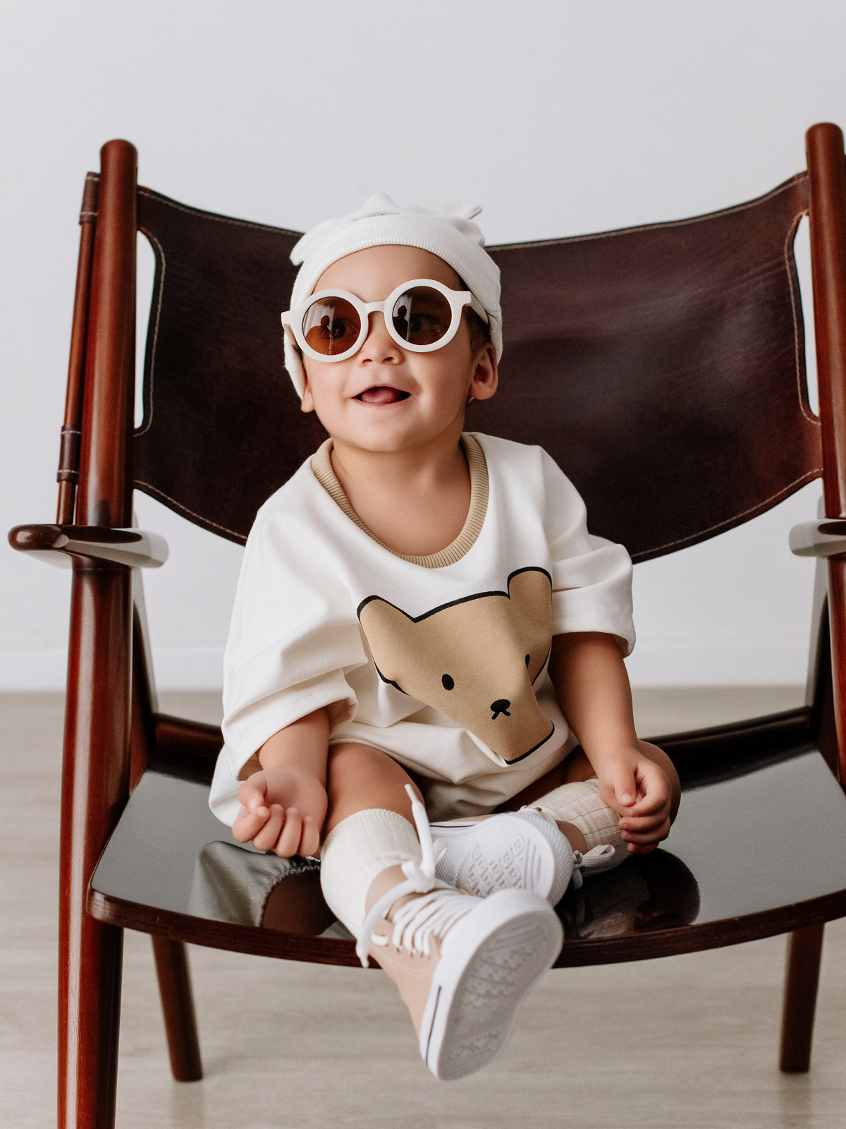 1.	Baby wearing white teddy romper – Beauwa Baby
	2.	Cotton teddy bear romper for babies
	3.	White embroidered teddy romper outfit
	4.	Beauwa Baby teddy romper on toddler